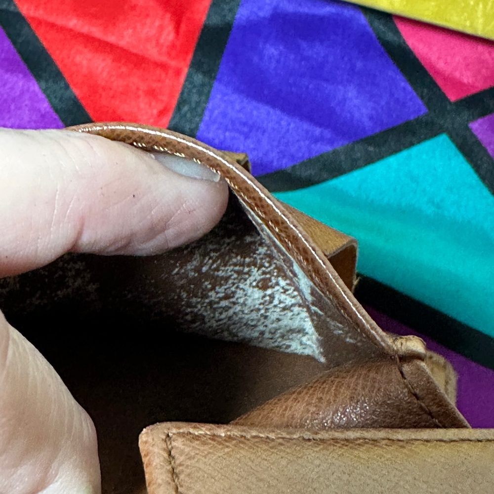 Louis Vuitton bifold. - Picture 9 of 11